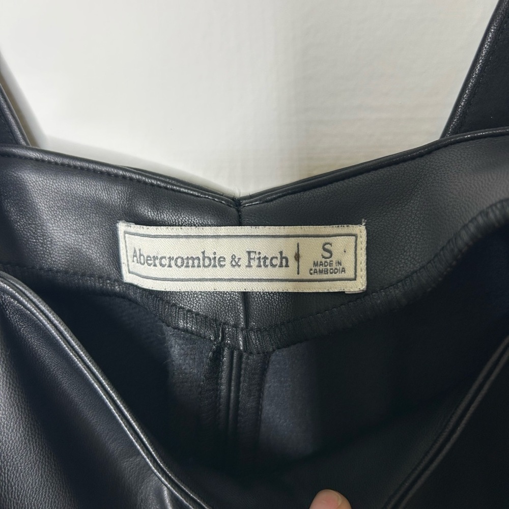 Abercrombie & Fitch Black Faux Leather Front Pocket Mini Shift Dress - Picture 10 of 12
